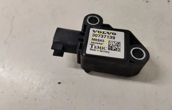 Volvo C30 Airbag deployment crash/impact sensor 30737139