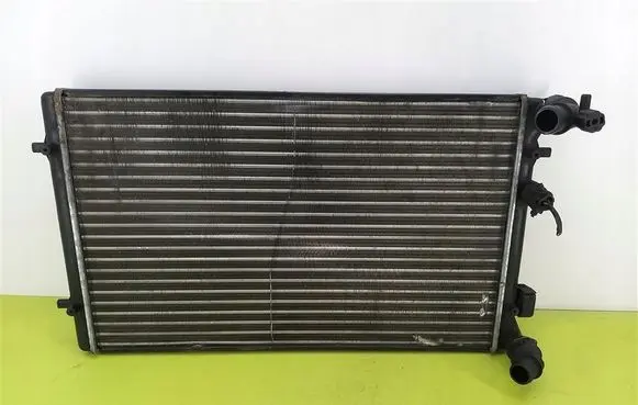 Volkswagen Golf IV Coolant radiator 