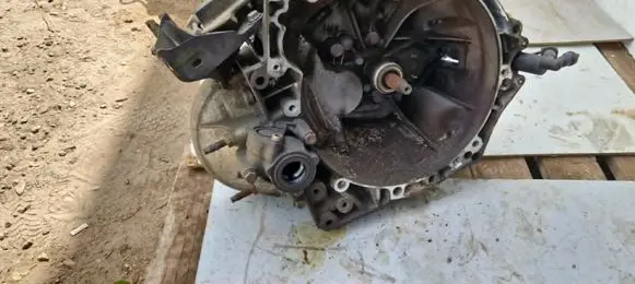 Peugeot Partner Manual 5 speed gearbox 9680886910