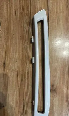 Front bumper splitter molding