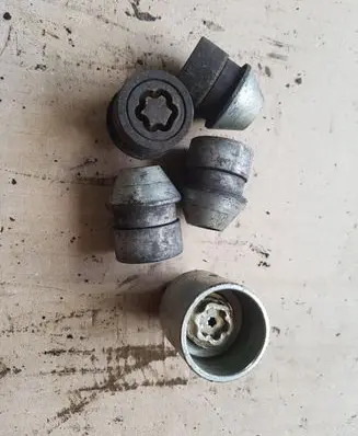 Ford Mondeo MK IV Nuts/bolts 