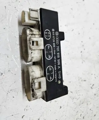 Volkswagen Sharan Coolant fan relay 701919506A