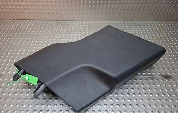 Porsche Taycan 9J1 (B) pillar trim (bottom) S27705261 9J1867240C