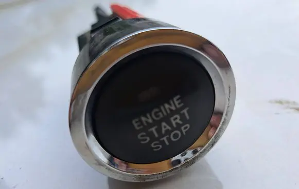 Toyota Avensis T270 Engine start stop button switch 15A8544