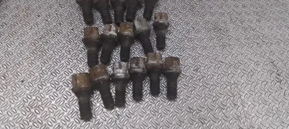 Opel Combo C Nuts/bolts 