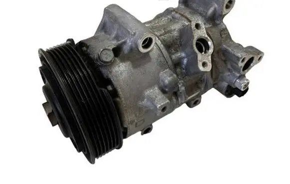 Toyota RAV 4 (XA40) Air conditioning (A/C) compressor (pump) 4472807951 11R12040 6SES14C