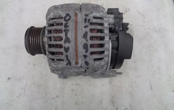 Audi A6 S6 C5 4B Generator/alternator 06F903023F