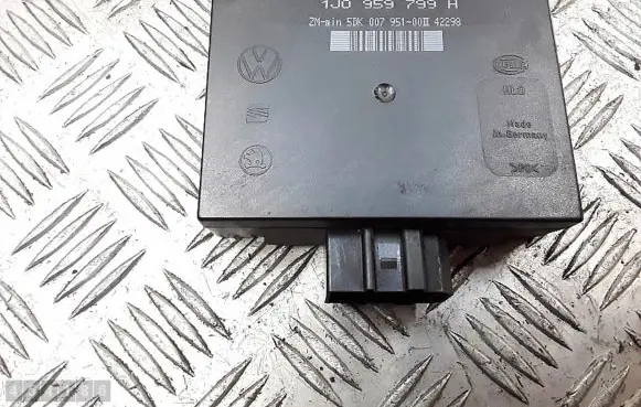 Volkswagen Golf IV Engine control unit/module 1j0959799h