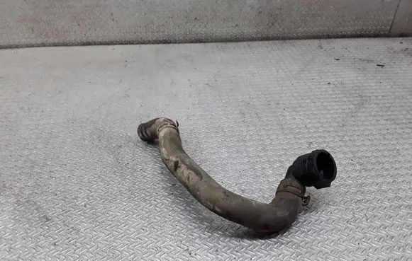 Volkswagen Touran I Engine coolant pipe/hose