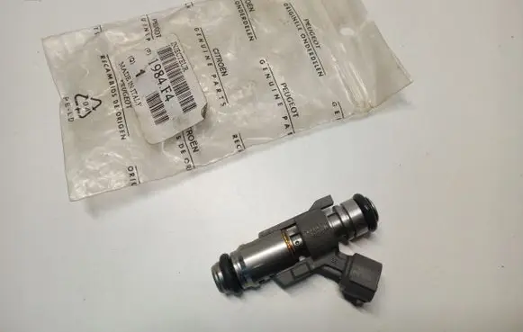 Peugeot 207 Fuel injector 1984.F4