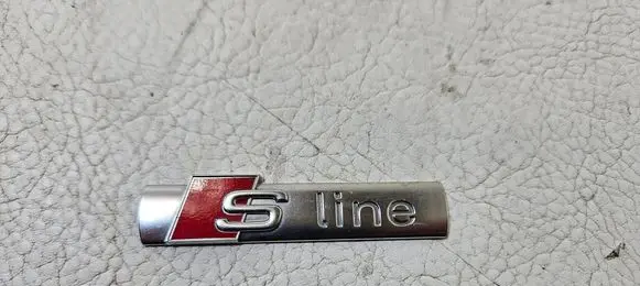 Audi TT TTS Mk2 Manufacturer badge logo/emblem 8N0853601A