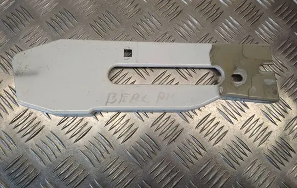 Radiator support slam panel bracket