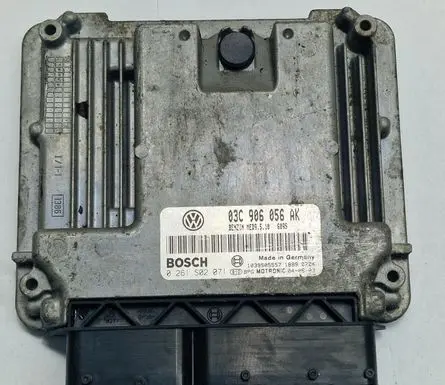 Volkswagen Golf V Engine control unit/module 03C906056AK 0261S02071 MED9510