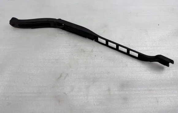 Mercedes-Benz S W222 Front wiper blade arm 24028055