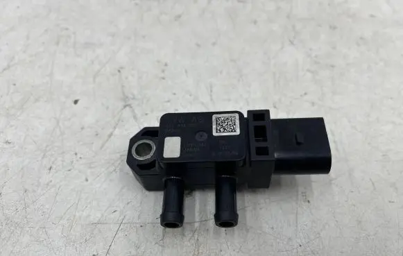 Audi A3 S3 8V Exhaust gas pressure sensor 04l906051