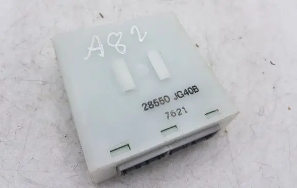 Nissan X-Trail T31 Door central lock control unit/module 28550JG40B 7621