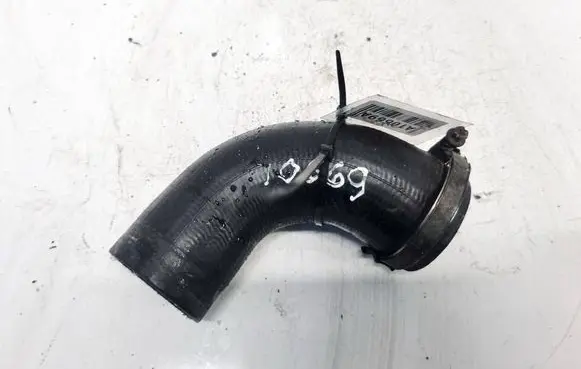 Engine coolant pipe/hose