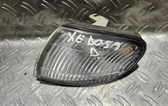 Mazda Xedos 9 Front indicator light 0520697