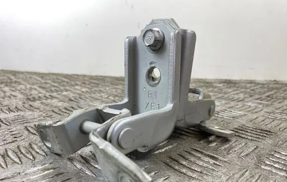 Mitsubishi Outlander IV Front door hinge set 