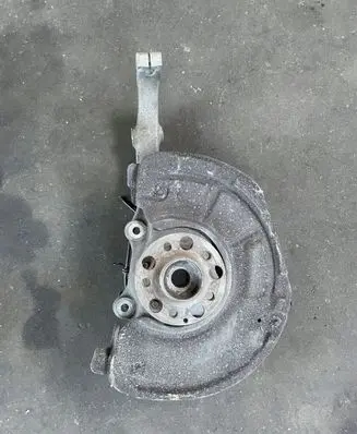 Front wheel hub spindle knuckle