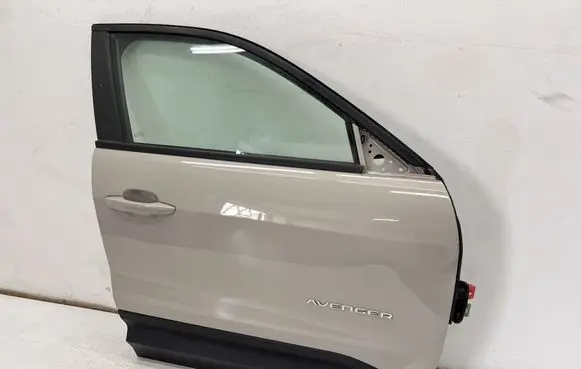 Jeep Avenger Front door 