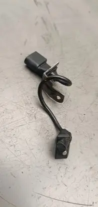 BMW 5 E60 E61 Crankshaft position sensor 0281002477