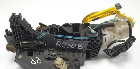 Mercedes-Benz SL AMG R230 Front door lock 2307200835