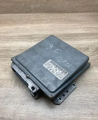 Mercedes-Benz E W210 Engine control unit/module ECU A0175459032 0281001230