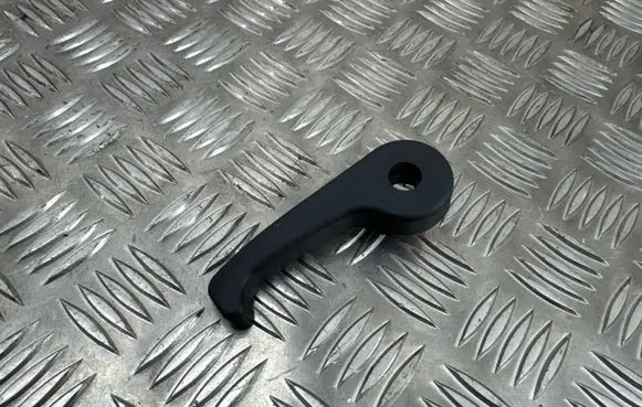 KIA Ceed Engine bonnet (hood) release handle 811812B000
