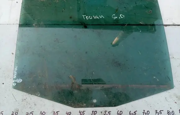 Volkswagen Touran I Rear side window 43R001595 E000200 DOT682AS3M5232
