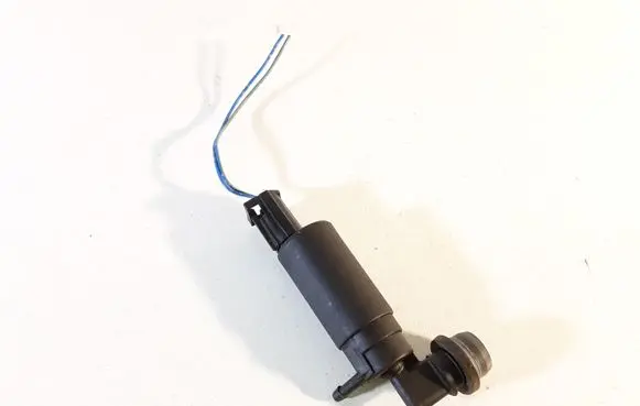 Toyota Corolla E120 E130 Windscreen/windshield washer pump 021168 600413