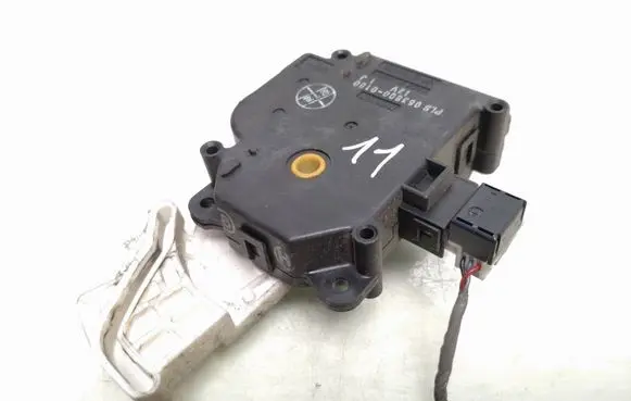 Toyota RAV 4 (XA30) Air flap motor/actuator 0638000180