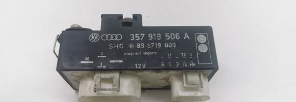 Volkswagen PASSAT B4 Coolant fan relay 357919506A 898719000