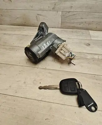 Toyota Yaris Ignition lock N0502241256