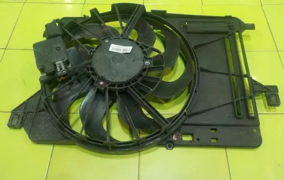 Ford Focus Fan set 8240680