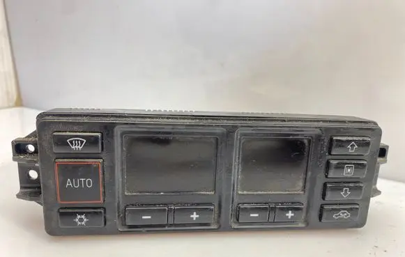Audi A4 S4 B5 8D Climate control unit 8L0820043D 5HB00760804
