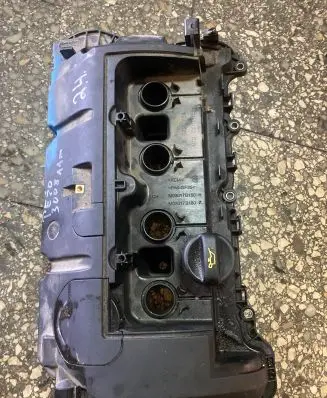Peugeot 3008 I Rocker cam cover M03017B150