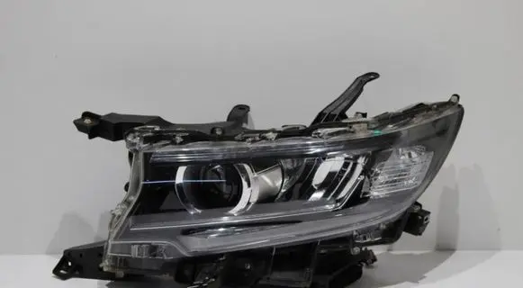 Toyota Land Cruiser (J150) Headlight/headlamp