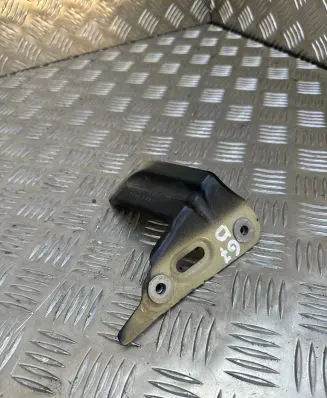 Volkswagen Golf VII Fender mounting bracket 5G0821136B