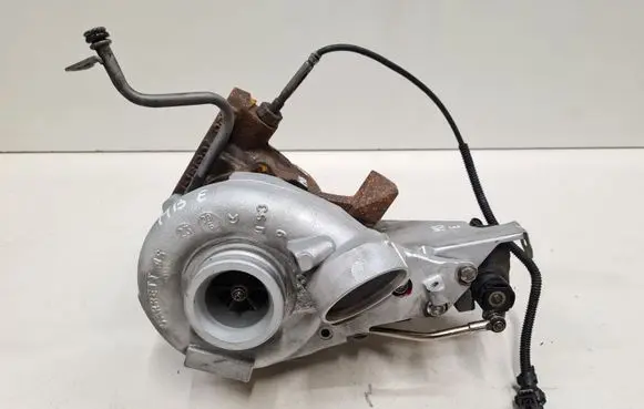 Mercedes-Benz E W211 Turbo A6460901080