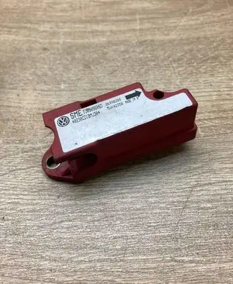 Volkswagen Golf IV Airbag deployment crash/impact sensor 1J0909606D 5WK42350