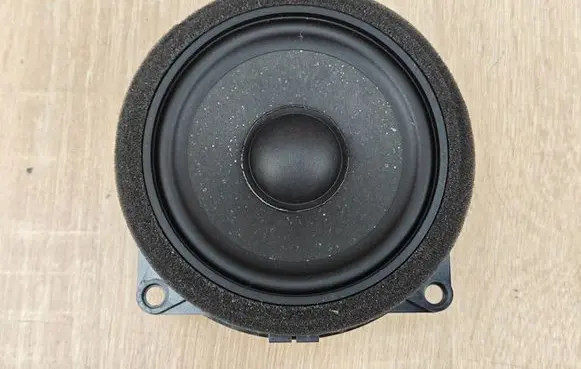 BMW 4 G22 G23 G24 G26 Front door speaker 2622546