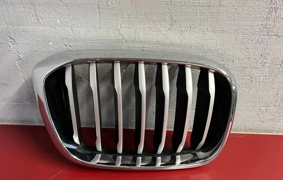 BMW X3 G01 Front bumper upper radiator grill