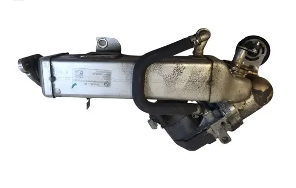 BMW 1 F20 F21 EGR valve cooler 781075108