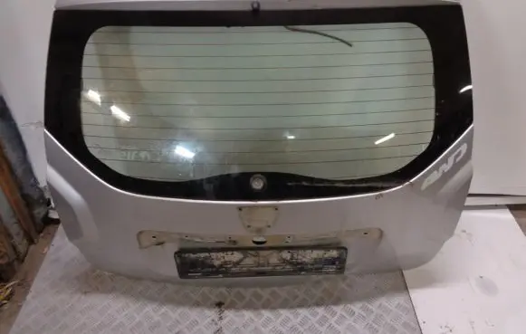 Dacia Duster Rear windscreen/windshield window 43R00097