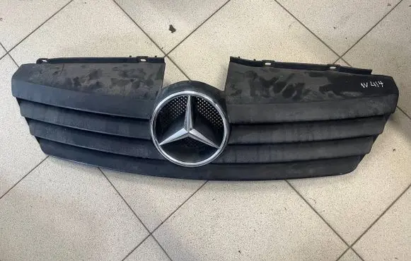 Mercedes-Benz Vaneo W414 Front grill A4148800085