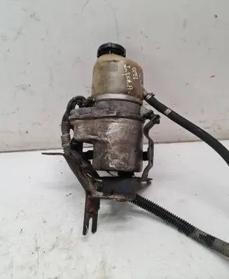 Opel Zafira A Power steering pump 10400850030