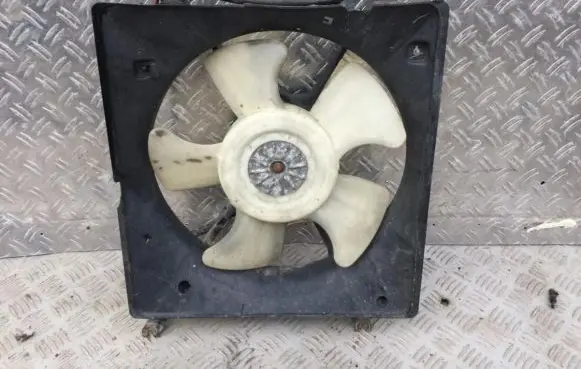 Mitsubishi Carisma Radiator cooling fan shroud 1680006140