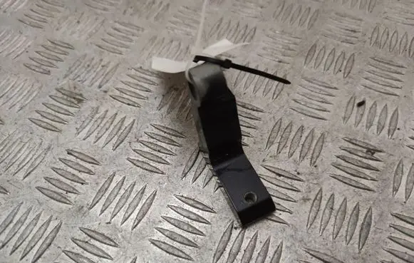 Volvo XC90 Rear door lower hinge 31424590