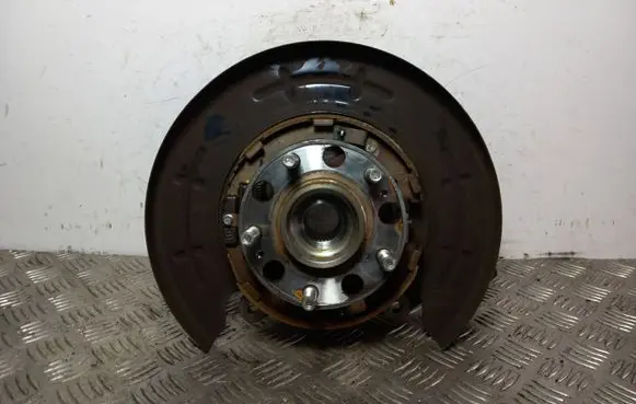 KIA Sorento Rear wheel hub